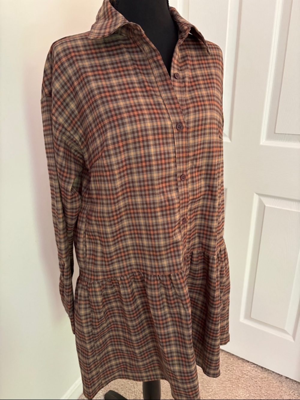 Plaid Button-Front Smock Dress in Rust and Olive